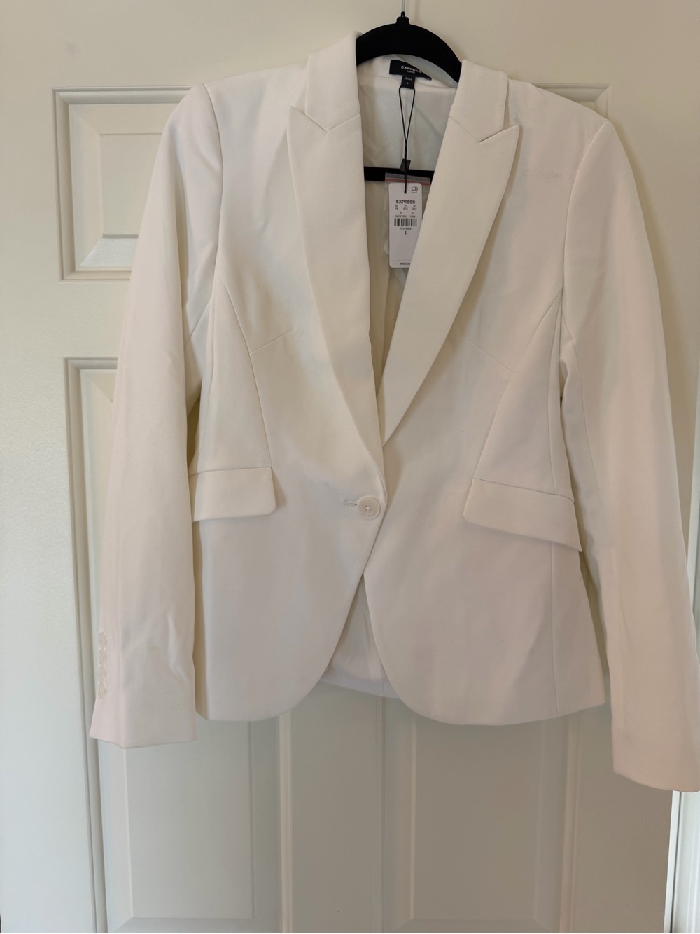 Express Women's White Single-Button Tailored Blazer